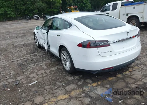 2016 Tesla Model S 60/70/75/85 from USA, damaged, VIN 5YJSA1E11GF132984